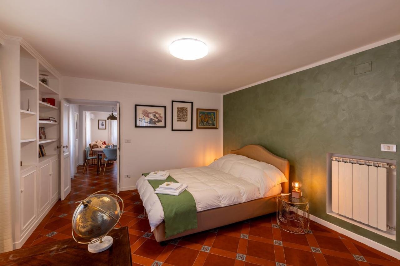 Parlamento Luxury Apartment Roma Exterior foto