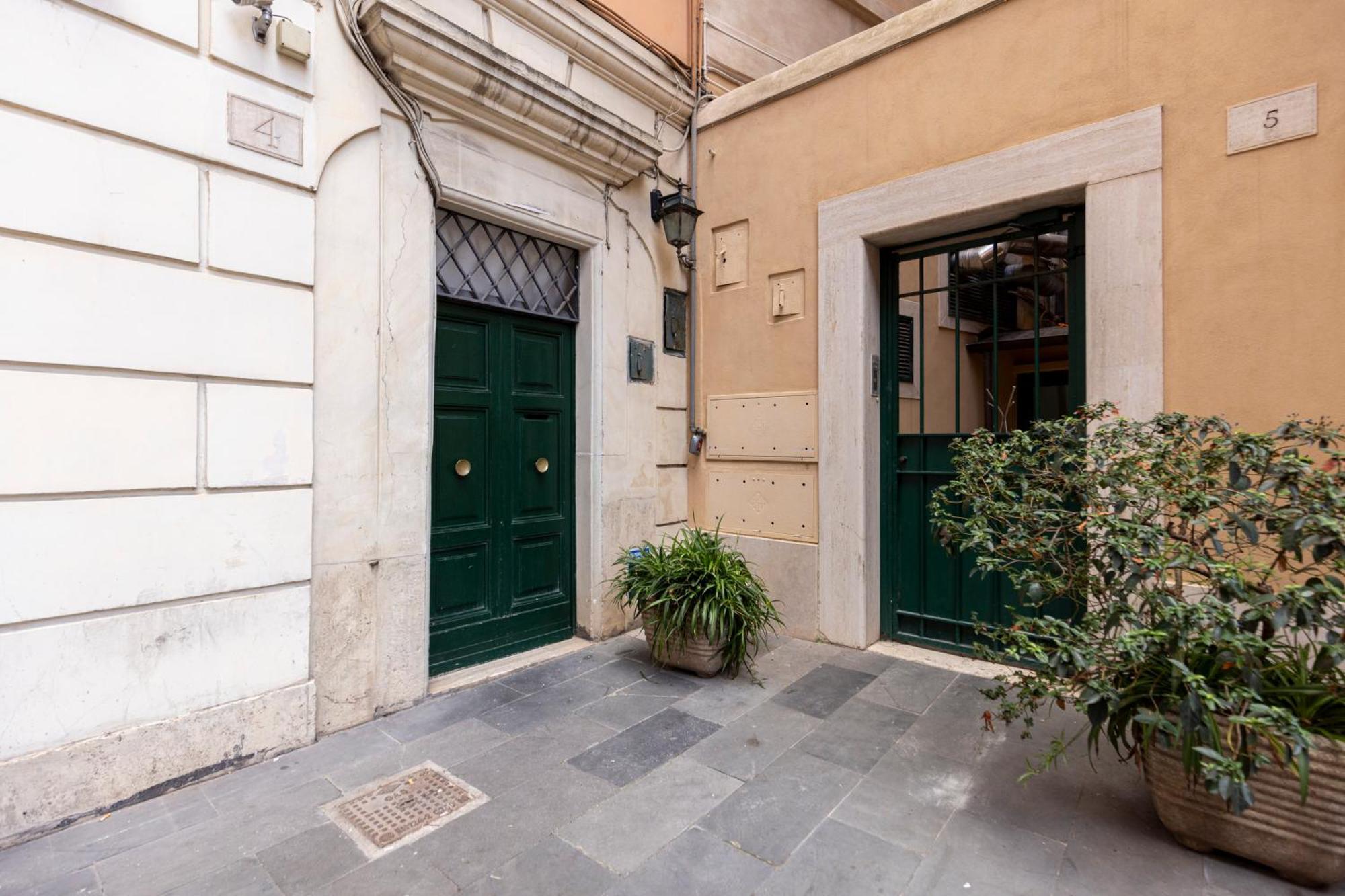 Parlamento Luxury Apartment Roma Exterior foto